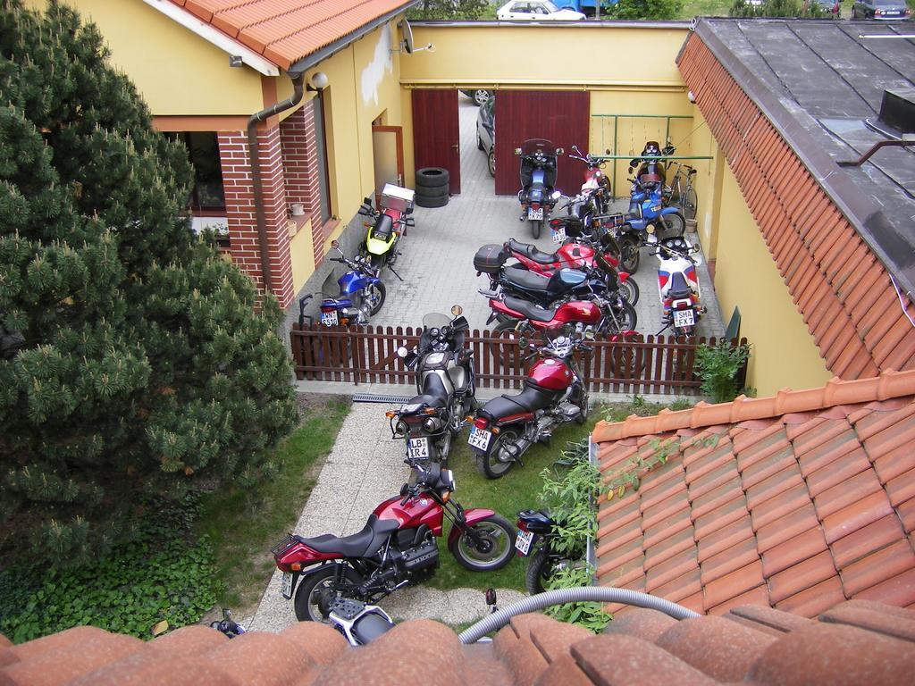 Hotel Relax U Drsu Tábor Esterno foto