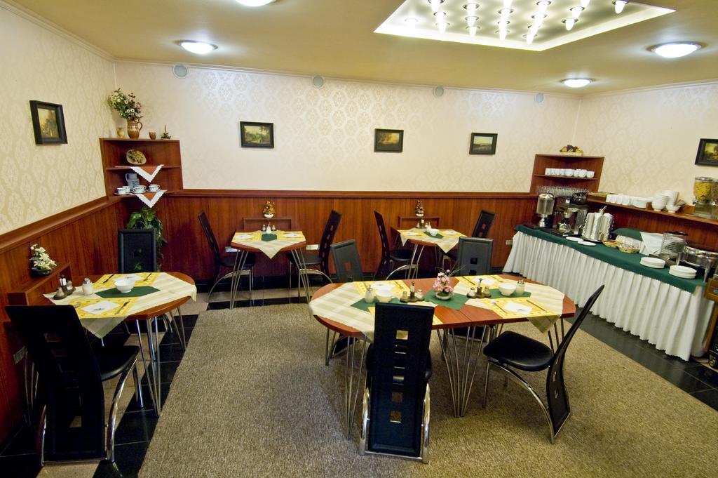Hotel Relax U Drsu Tábor Esterno foto